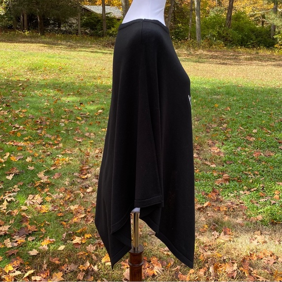 TOP IT OFF SWEATER PONCHO SHRUG BLACK SILVER SEQUIN BELIEVE HOLIDAY ONE SIZE OS - Picture 7 of 10